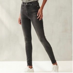 LIKE NEW Lucky Brand Uni Fit Size 2 Grey